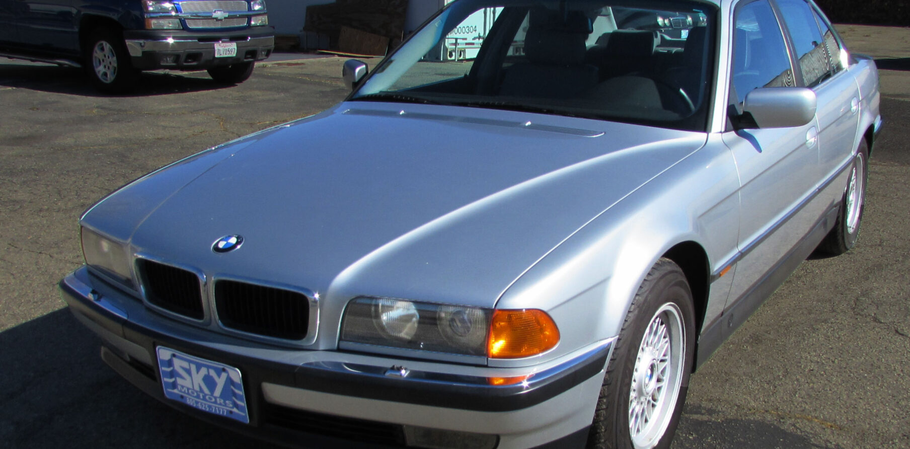 BMW 740i