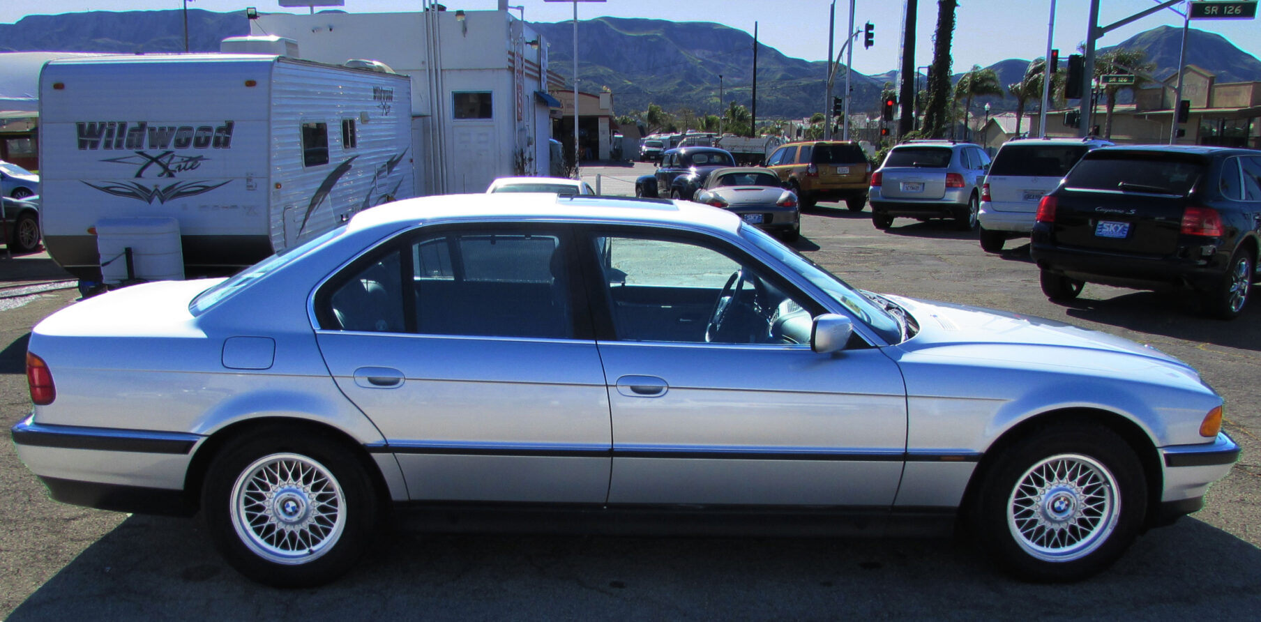 BMW 740i