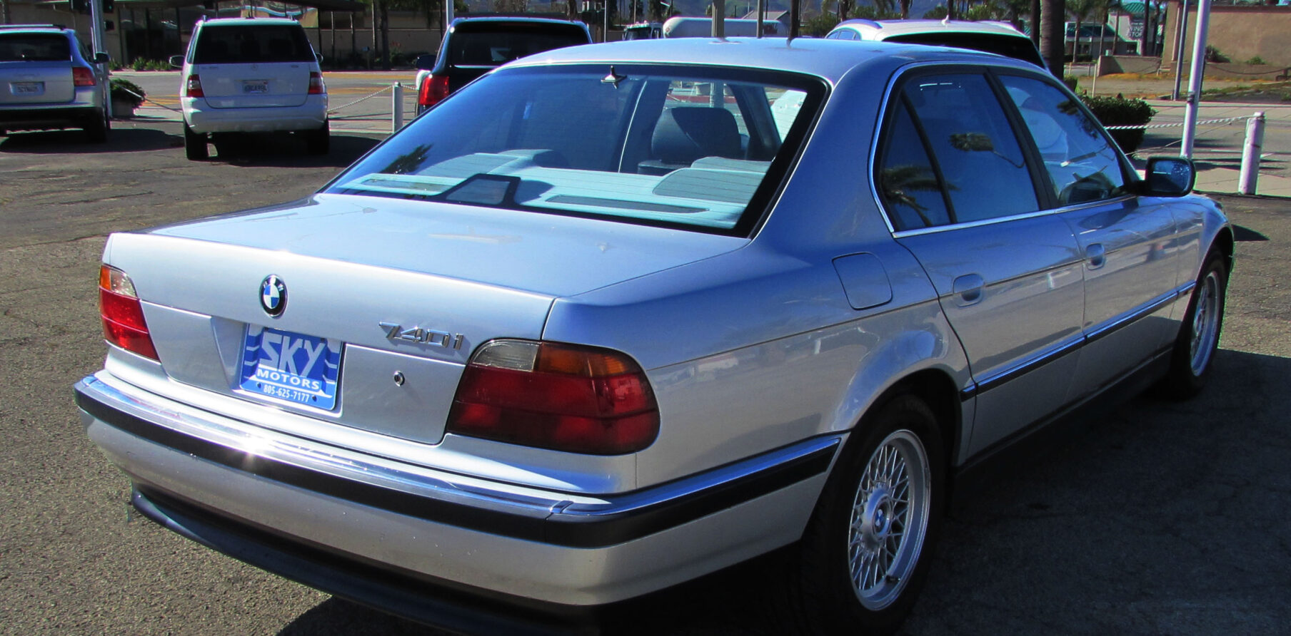 BMW 740i