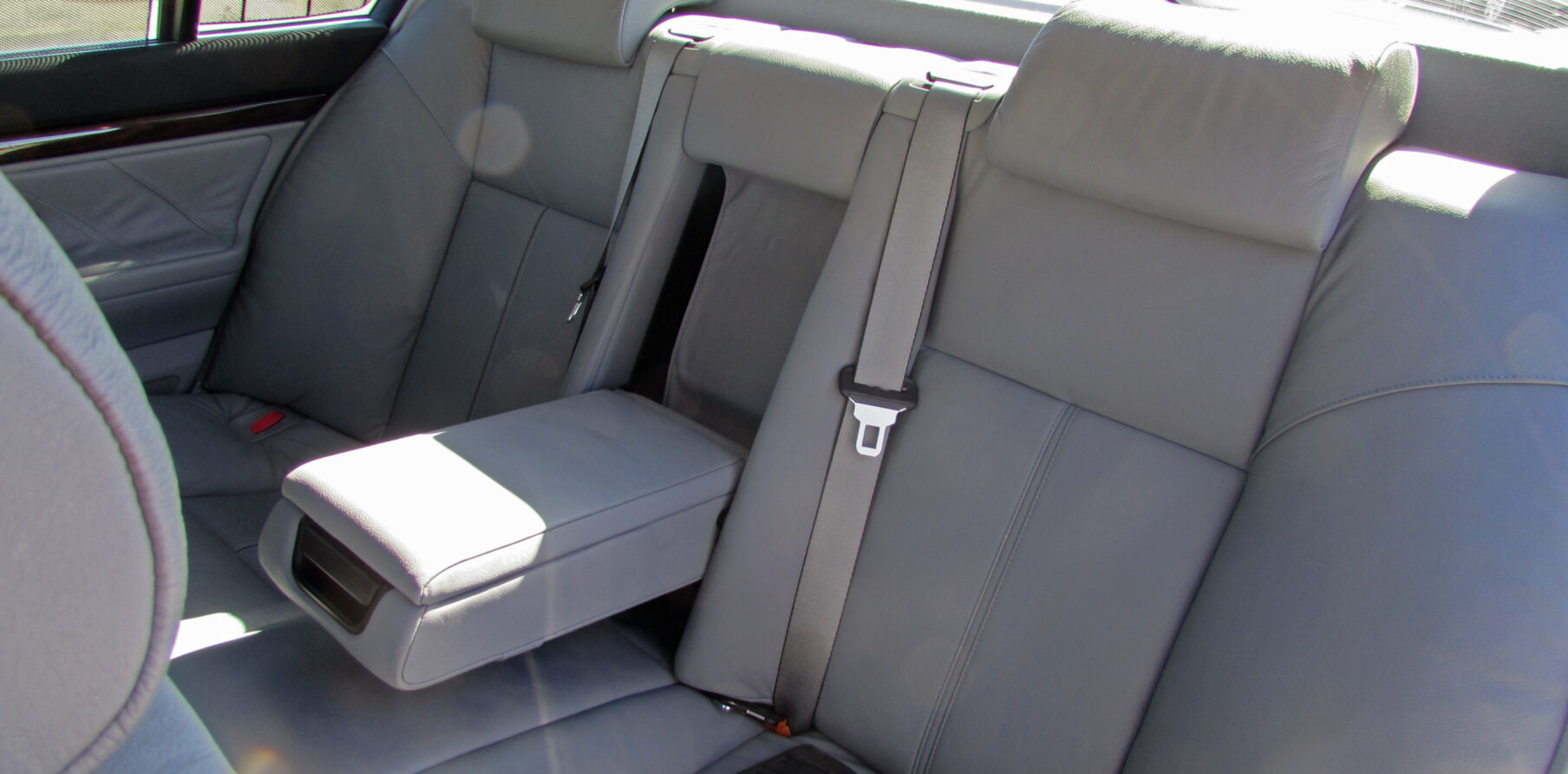 BMW 740i